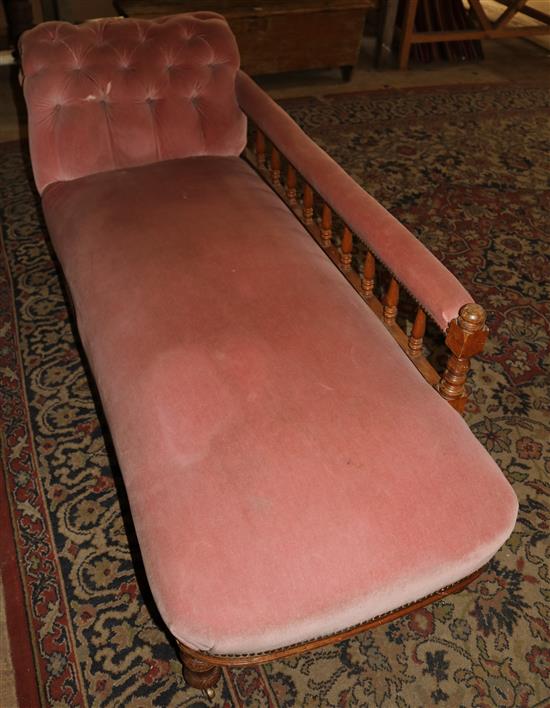 Chaise lounge